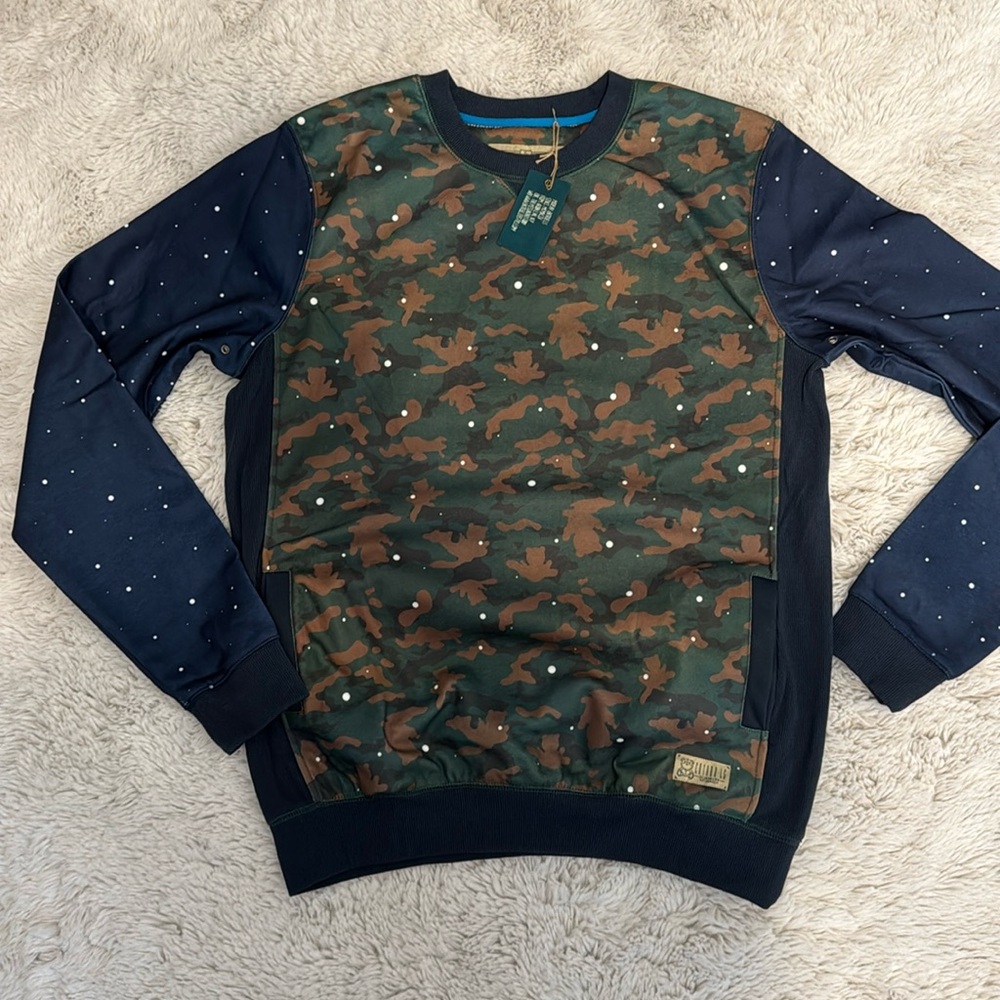 Entree Misunderstood Streetwear Camo Sweatshirt
